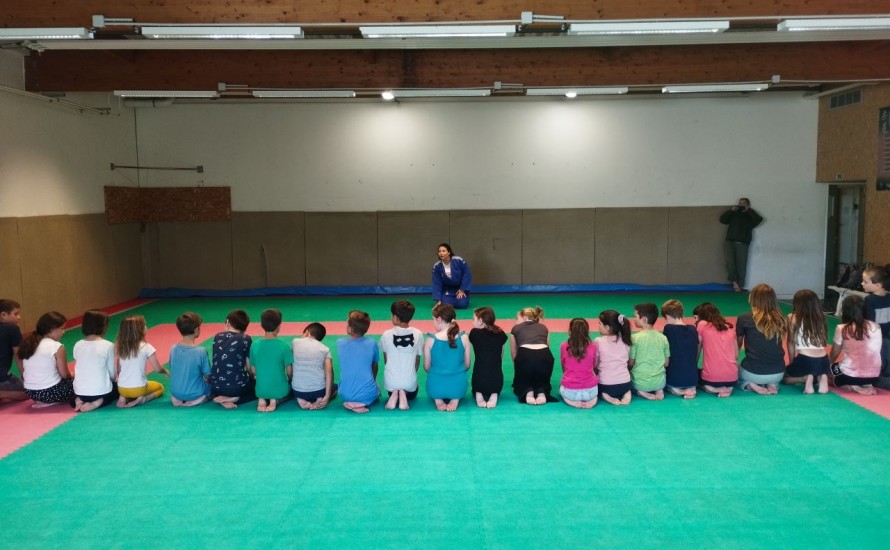 Quand le judo  s'invite au centre de loisirs